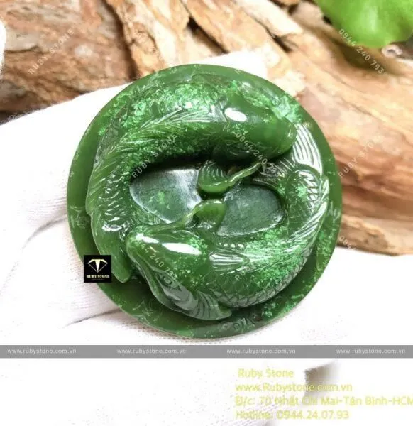 Gợi ý cho bạn cách tặng ngọc ý nghĩa cho từng người khác nhau.