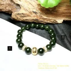 Vòng ngọc bích Canada xanh đậm, charm vàng 18k - Hình ảnh 3