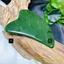 Massage mặt ngọc bích Canada xanh đậm - Ảnh 4