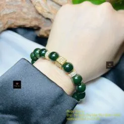Vòng chuỗi ngọc bích Canada xanh đậm, charm vàng 18k