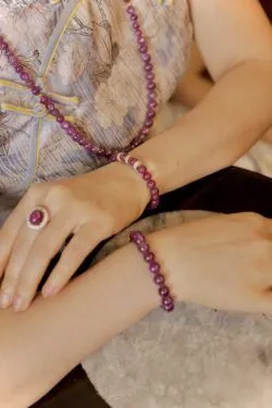 Bộ sản phẩm vòng cổ, vòng tay và nhẫn Ruby thiên nhiên, vàng 18k