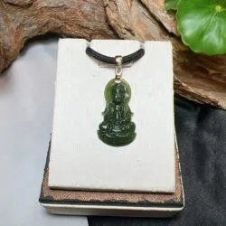 Quán Thế Âm Bồ Tát ngọc bích Canada, móc vàng 18k