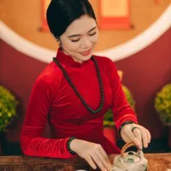 Bộ sản phẩm khuyên tai, vòng cổ, vòng tay và chuỗi ngọc bích Canada xanh lý đậm