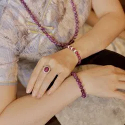 Bộ sản phẩm vòng cổ, vòng tay và nhẫn Ruby thiên nhiên, vàng 18k