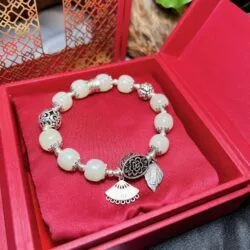 Vòng chuỗi Ngọc bích Hoà Điền mix charm bạc 925 - Hình ảnh 3