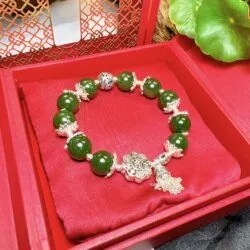 Vòng chuỗi Ngọc bích Canada mix charm bạc - Ảnh 4