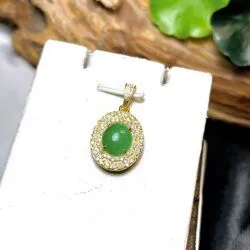 Mặt dây ngọc Phỉ thuý Myanmar, vàng 18k - Ảnh 3