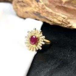 Nhẫn đá quý Ruby Lục Yên chất kính, vàng 18k