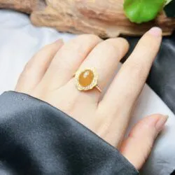 Nhẫn ngọc Phỉ thuý hoàng phỉ Miến Điện (Myanmar), vàng 18k