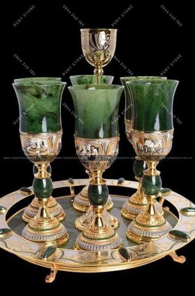 Những công dụng đặc biệt của Ngọc bích với cơ thể và cuộc sống con người