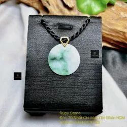 Mặt dây Vô sự bài tròn ngọc Phỉ thúy Myanmar, vàng 18k - Hình ảnh 2