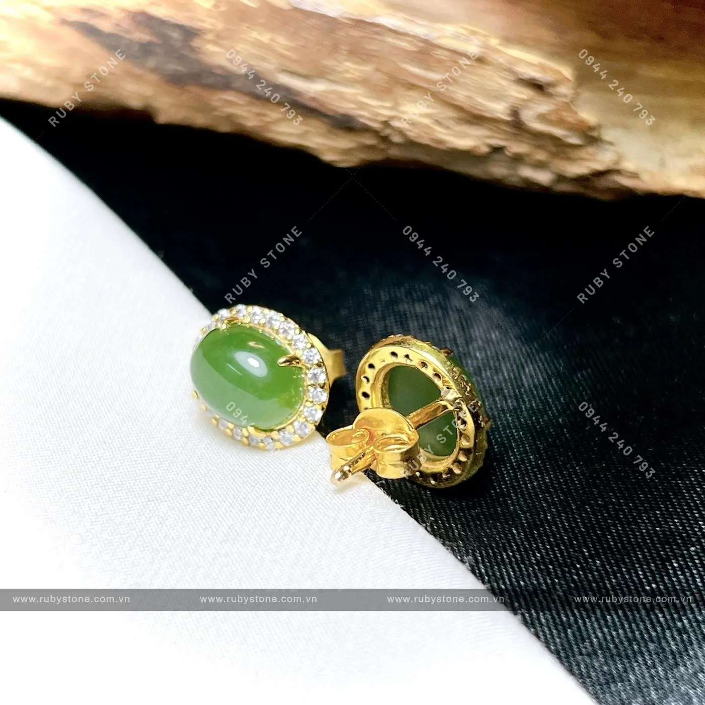 Khuyên tai ngọc bích Canada, vàng 18k Khuyên tai ngọc bích Canada, vàng 18k - Ảnh 5