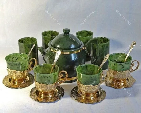 Những công dụng đặc biệt của Ngọc bích với cơ thể và cuộc sống con người