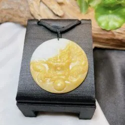 Mặt dây Rồng ngọc cẩm thạch huyết Miến Điện