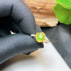 Nhẫn nữ ngọc bích Canada mài giác, vàng 18k - Hình ảnh 4