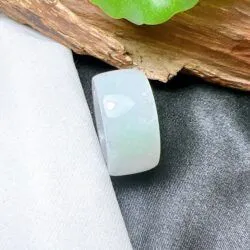 Nhẫn càn long ngọc Cẩm thạch phớt xanh - Hình ảnh 4