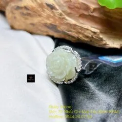Nhẫn hoa mẫu đơn Ngọc bích Nga, vàng Ý 18k - Hình ảnh 5