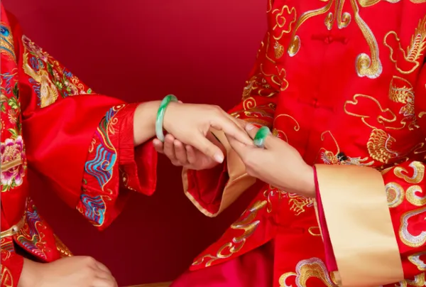 Chín chữ cho bạn biết vì sao người ta đeo Ngọc! Cách chọn ngọc theo từng lứa tuổi.