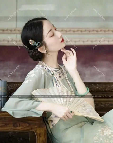 Chín chữ cho bạn biết vì sao người ta đeo Ngọc! Cách chọn ngọc theo từng lứa tuổi.