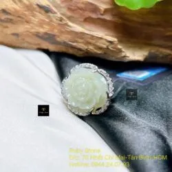 Nhẫn hoa mẫu đơn Ngọc bích Nga, vàng Ý 18k - Hình ảnh 4