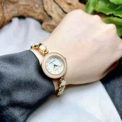 Đồng hồ nữ ngọc bích Hòa Điền (máy pin - quartz)