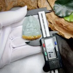 Như lai đại nhật - Phật bản mệnh tuổi Mùi, Thân ngọc Cẩm thạch Myanmar