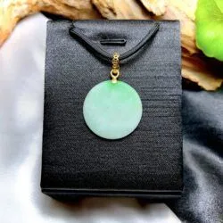 Mặt dây vô sự bài Ngọc cẩm thạch Miến Điện Mặt dây vô sự bài Ngọc cẩm thạch Miến Điện