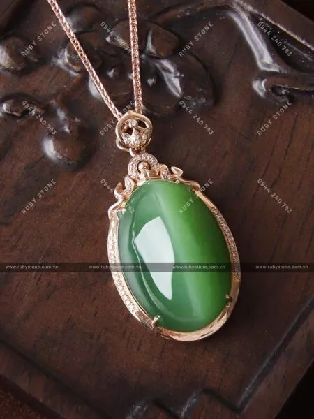 Ngọc bích mắt mèo là gì? Loại Ngọc bích đặc biệt quý giá Bạn đã biết?