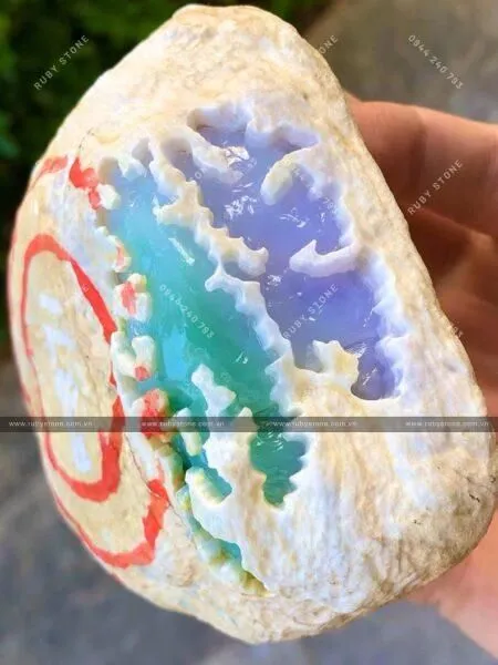 Sự hình thành và phân cấp màu sắc của Jadeite jade