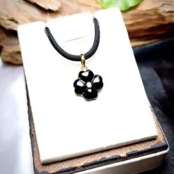 Mặt dây chuyền cỏ bốn cánh Phỉ Thúy Mực Dục, vàng 18k - Ảnh 5