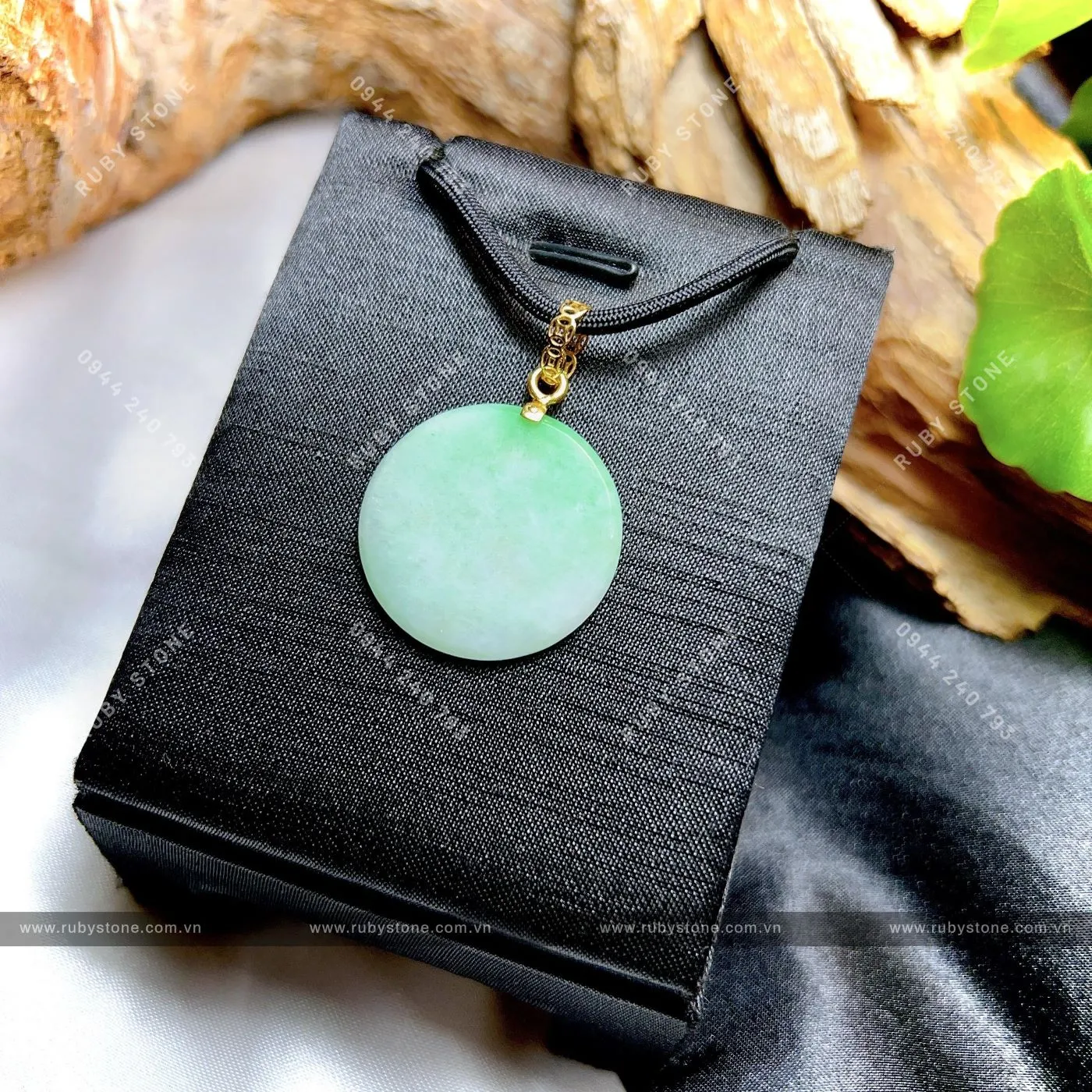 Mặt dây vô sự bài Ngọc cẩm thạch Miến Điện Mặt dây vô sự bài Ngọc cẩm thạch Miến Điện - Ảnh 4