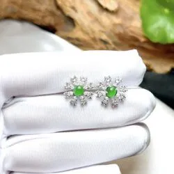 Khuyên tai ngọc Phỉ thúy xanh lục đế vương Myanmar, vàng 18k