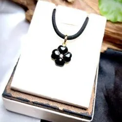Mặt dây chuyền cỏ bốn cánh Phỉ Thúy Mực Dục, vàng 18k - Ảnh 4