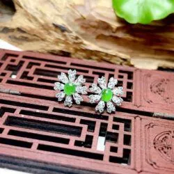 Khuyên tai ngọc Phỉ thúy xanh lục đế vương Myanmar, vàng 18k - Hình ảnh 4