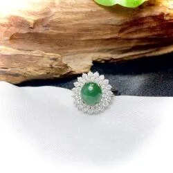 Nhẫn ngọc Phỉ thuý xanh lục, vàng trắng 14k - Ảnh 4