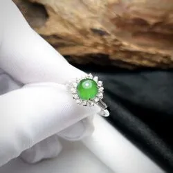 Nhẫn ngọc Phỉ thúy xanh lục đế vương, vàng 18k, kim cương thiên nhiên - Hình ảnh 4