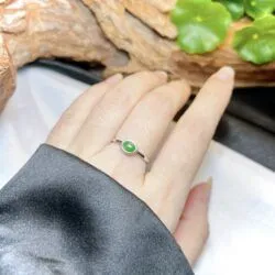 Nhẫn ngọc Phỉ thúy xanh lục Myanmar, vàng trắng 14k