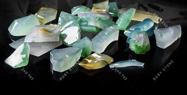 Sự khác nhau cơ bản giữa chạm khắc bằng máy và chạm khắc bằng tay thủ công