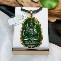 Đại Thế Chí Bồ Tát ngọc bích - Phật bản mệnh tuổi Ngọ, KT 50mm, vàng 18k