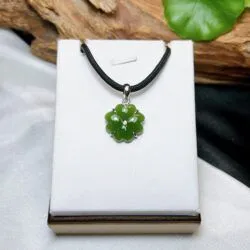 Mặt dây cỏ 4 lá Ngọc bích Canada, vàng 18k - Ảnh 4