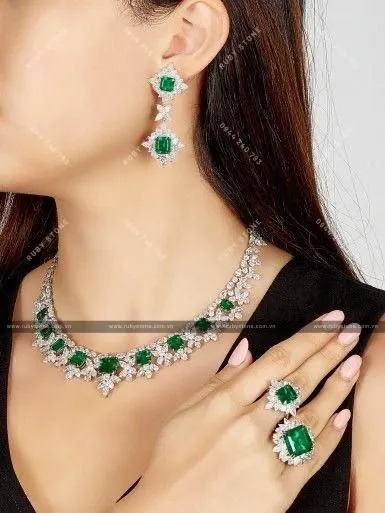Emerald - Ngọc Lục Bảo là gì? Công dụng và giá trị của Ngọc Lục Bảo như thế nào?