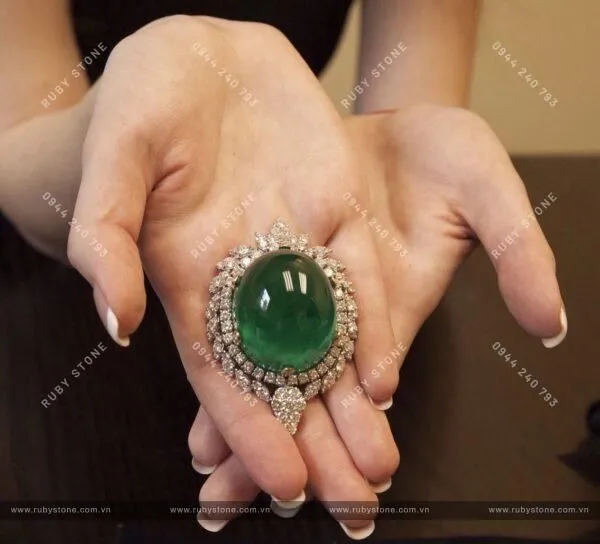 Emerald - Ngọc Lục Bảo là gì? Công dụng và giá trị của Ngọc Lục Bảo như thế nào?