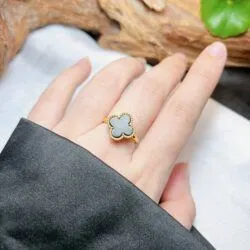 Nhẫn cỏ 4 lá ngọc Phỉ thúy mực dục Myanmar, vàng 18k - Hình ảnh 4