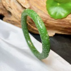 Vòng bản liền ngọc bích Canada chạm hoa văn cổ - Hình ảnh 12