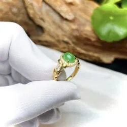 Nhẫn ngọc Phỉ thuý xanh lục Myanmar (ko bọc đáy), vàng 18k - Ảnh 3