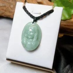Mặt dây Đức mẹ Maria ngọc cẩm thạch Myanmar (2 dáng khác nhau) - Hình ảnh 3