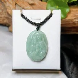 Mặt dây Đức mẹ Maria ngọc cẩm thạch Myanmar