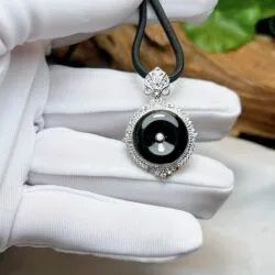 Mặt dây đồng điếu ngọc Phỉ thuý mực dục Myanmar, vàng trắng 14k - Hình ảnh 4