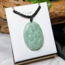 Mặt dây Đức mẹ Maria ngọc cẩm thạch Myanmar - Hình ảnh 2
