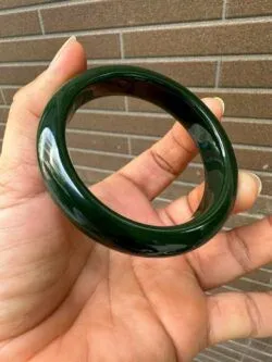 Vòng bản liền ngọc bích Canada màu đậm - Hình ảnh 3
